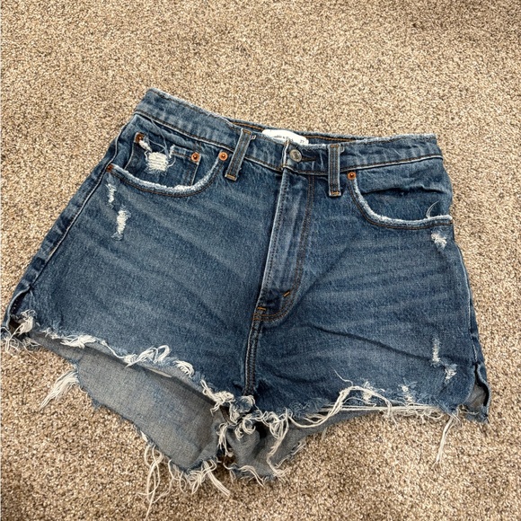 Abercrombie & Fitch Pants - Abercrombie & fitch high rise mom short curve love 27/4